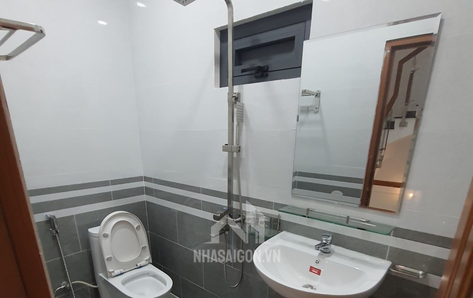 Bán nhà góc hai mặt tiền đường 11 Trường Thọ Thủ Đức TPHCM,LH 0909428959